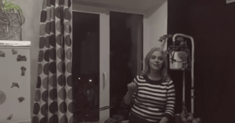 Отзыв клиентки об установке окна ПВХ Rehau Intelio на кухне. Видео Практика Комфорта